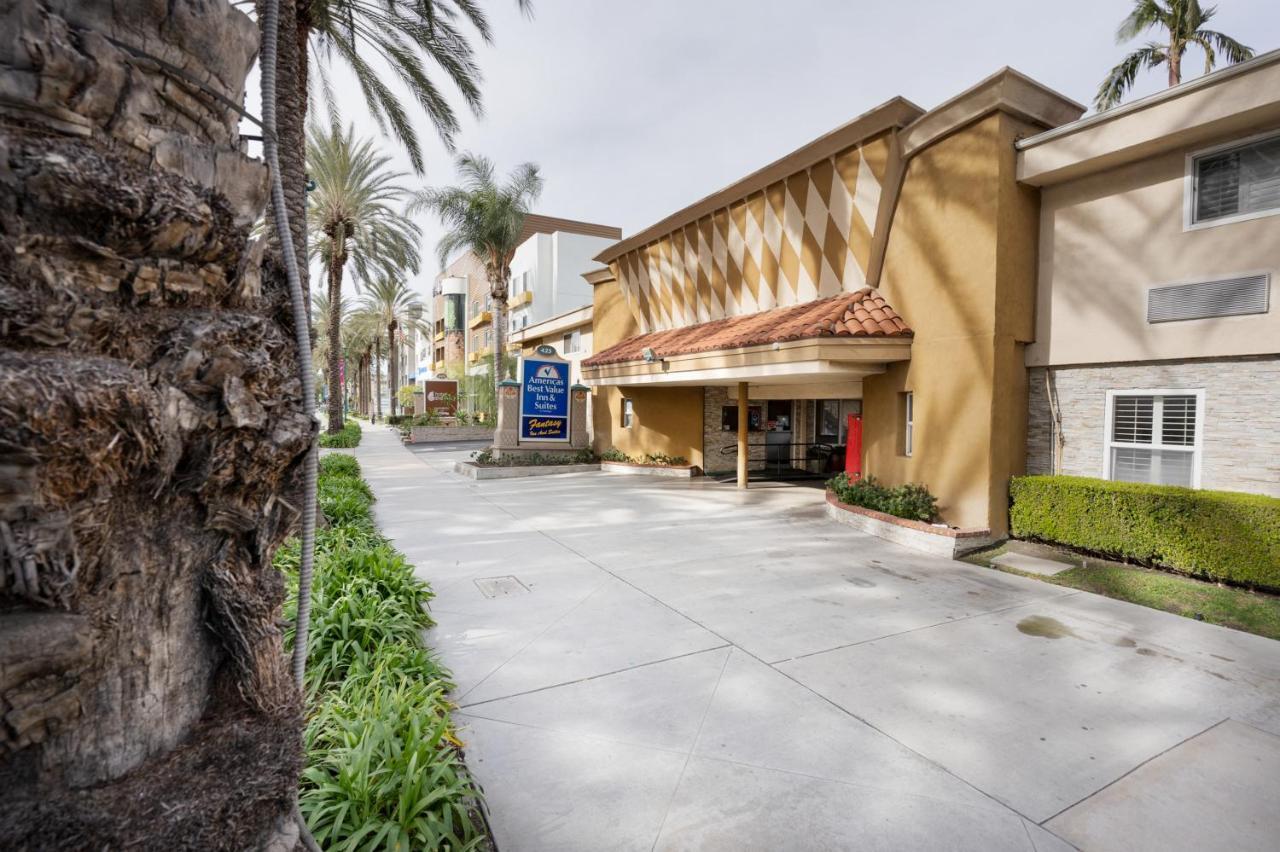 Americas Best Value Inn & Suites Anaheim Exterior photo